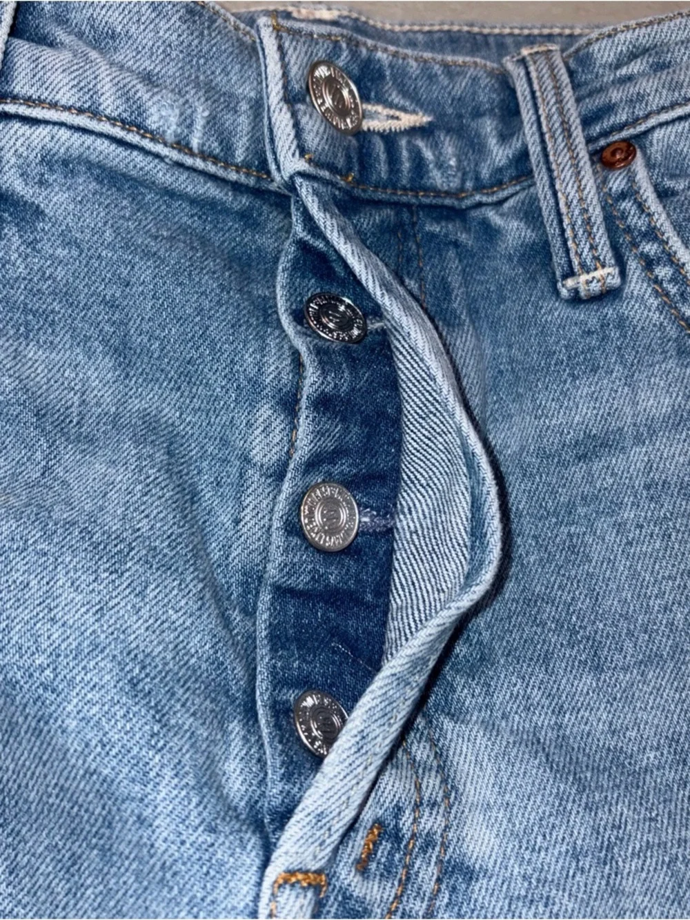 Mother Superior The Tomcat Distressed Ankle Jean in Confession Wash size 28